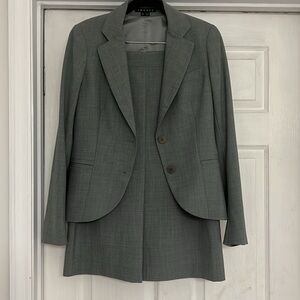 Theory Wool Branden Blazer w/ Double Peplum Skirt, Excellent Condition, size 8